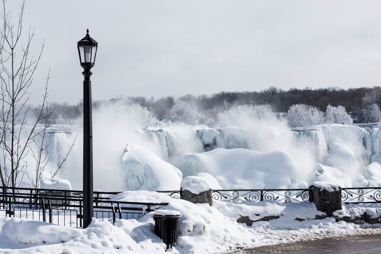 The frozen Falls in winter